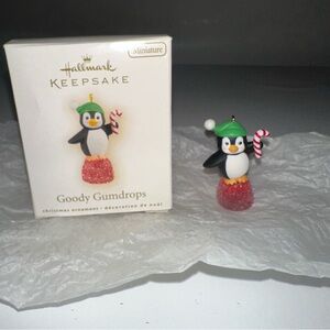 2009 Hallmark Goody Gumdrops Ornament Christmas Holiday Penguin